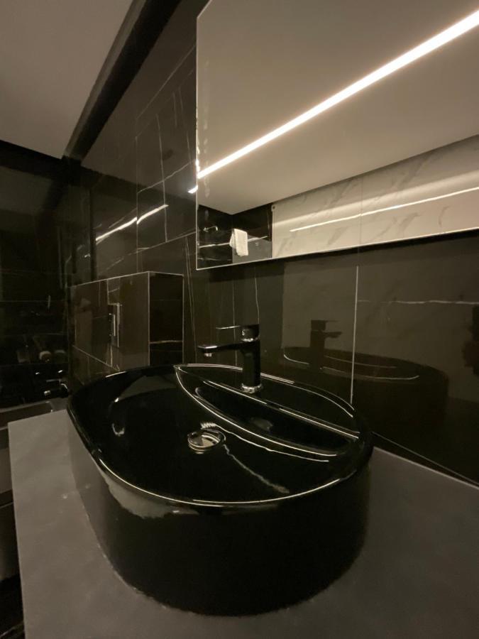 Palace Hotel & Spa Kosovska Mitrovica Ngoại thất bức ảnh