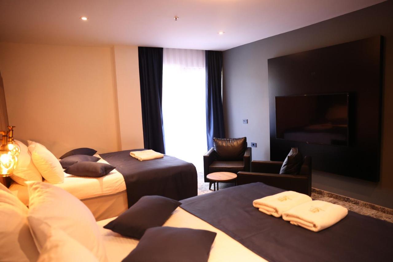 Palace Hotel & Spa Kosovska Mitrovica Ngoại thất bức ảnh