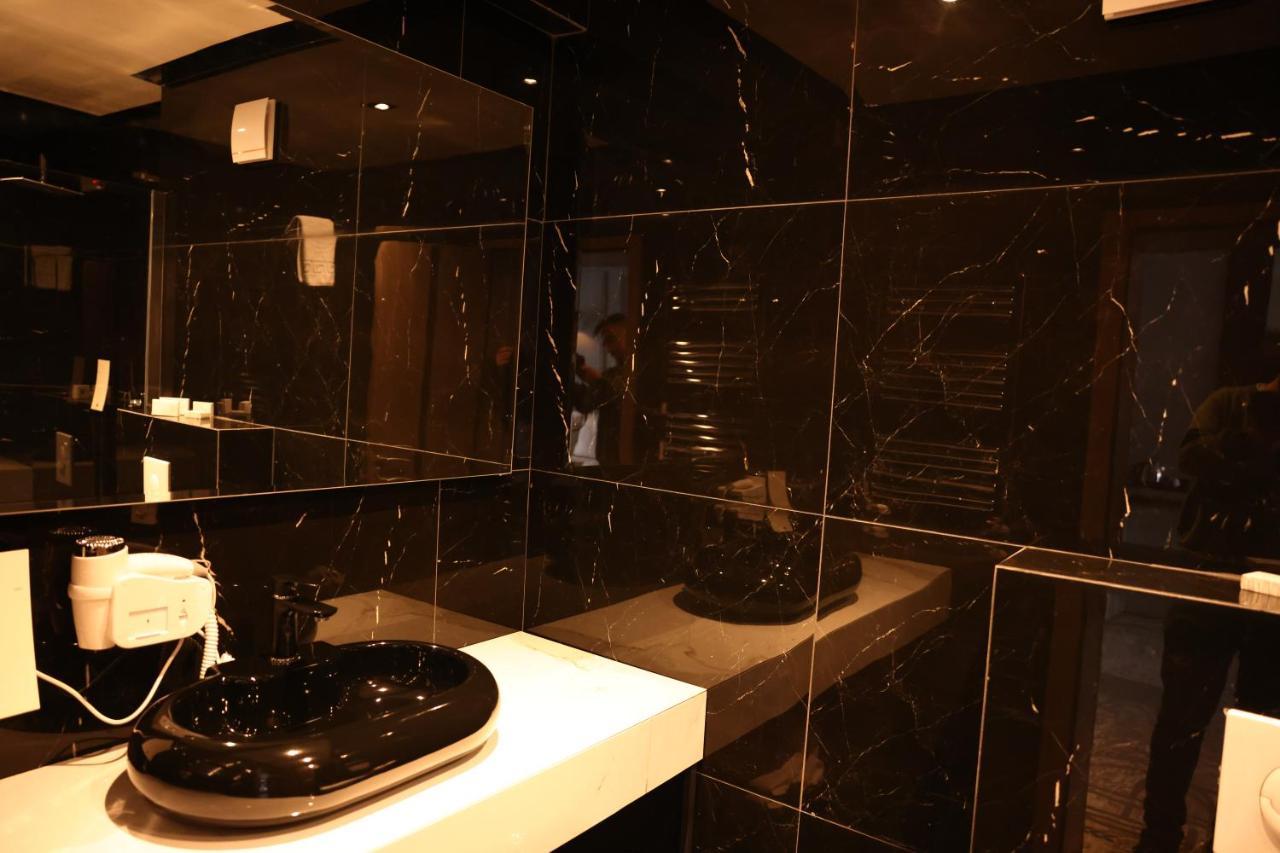 Palace Hotel & Spa Kosovska Mitrovica Ngoại thất bức ảnh
