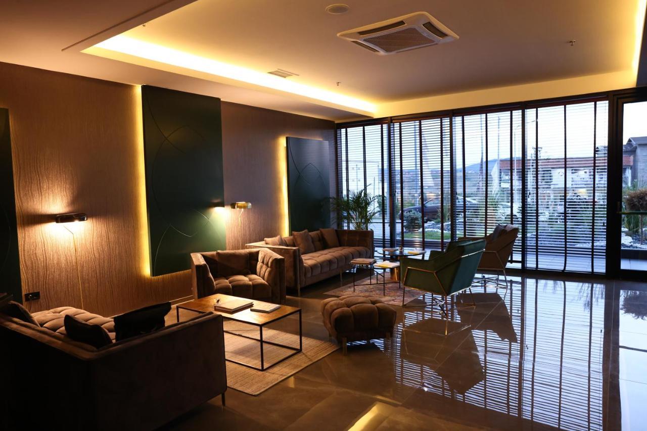 Palace Hotel & Spa Kosovska Mitrovica Ngoại thất bức ảnh